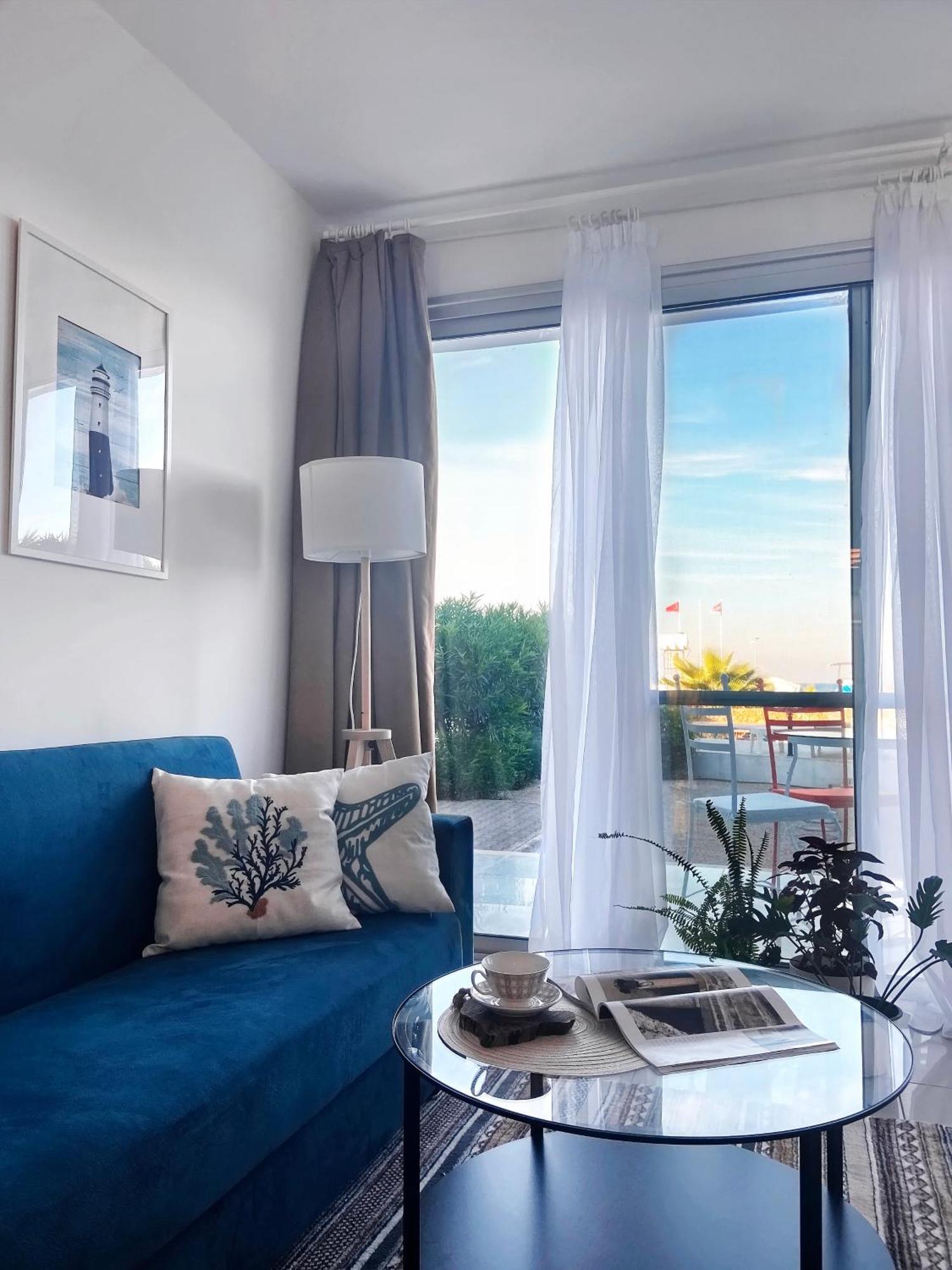 Spacious Three-Bedroom Apartment With Sea View A4 Лапитос Экстерьер фото